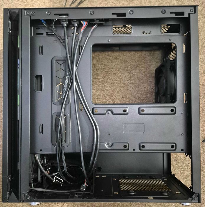 Caixa mATX Cooler Master Silencio S400