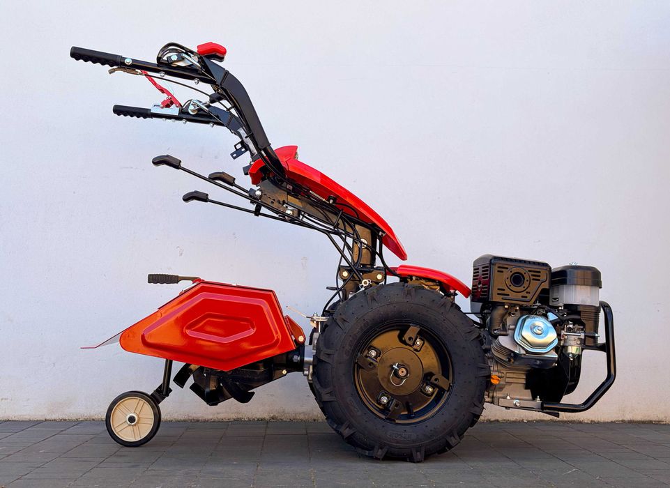 Traktor jednoosiowy MT750 na mokrym sprzęgle z glebogryzarką 65cm dzik Loncin 15kM palenie z kluczyka