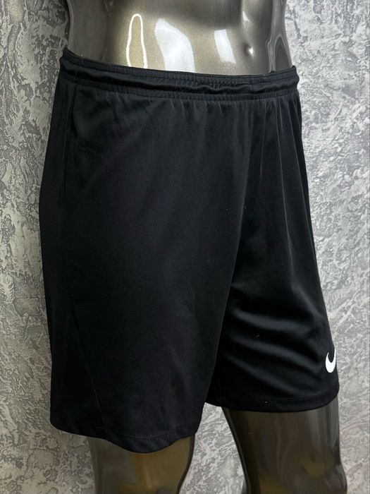 Nike dri-fit slim fit шорты S-M размер футбольные черные