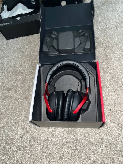Навушники HyperX Cloud III Wireless