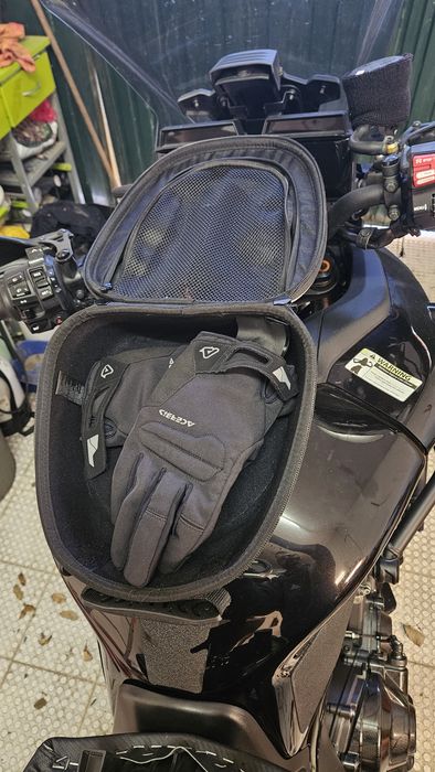Mala deposito tracer 9 Material xsr 900 mt 09