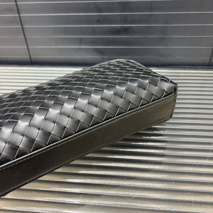 Чоловіча шкіряна сумка клатч Bottega Veneta