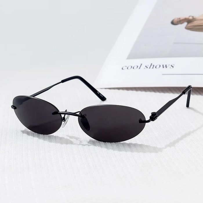 Різні окуляри в наявності