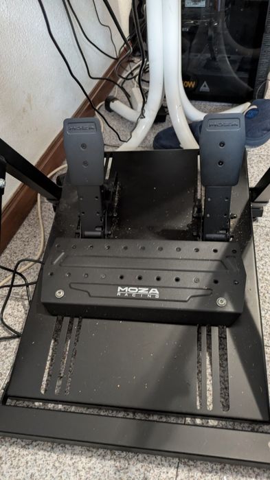 Vendo Setup MOZA R5 sem cadeira