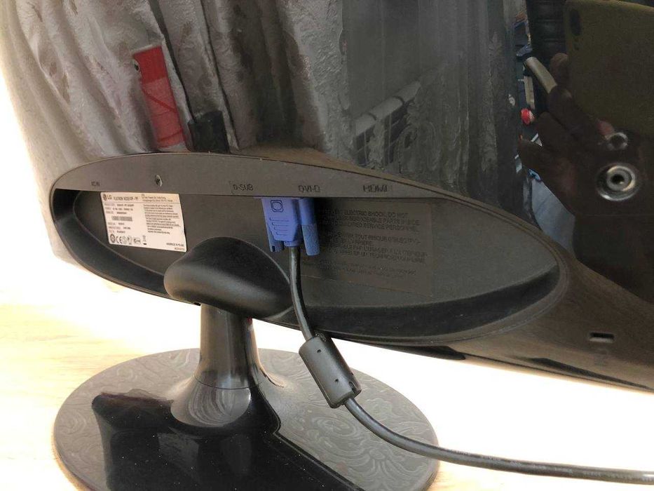 Моніто LG Flatron W2261VP-PF