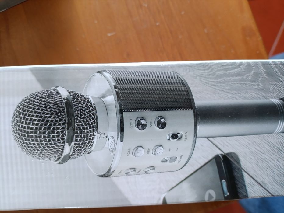 Microfone embalado e selado