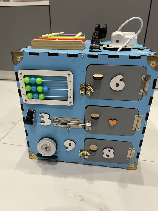 Бізі куб для дитини 30*30*30