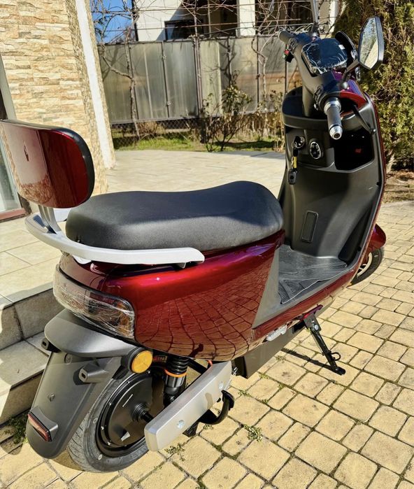 Електроскутер Eclipse червоний (2500Вт), оригінал + ГАРАНТІЯ