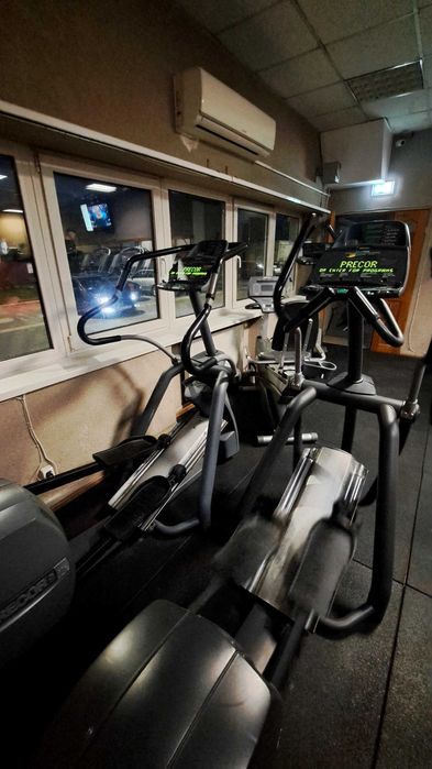 Orbitrek eliptyk crosstrainer  Precor  efx