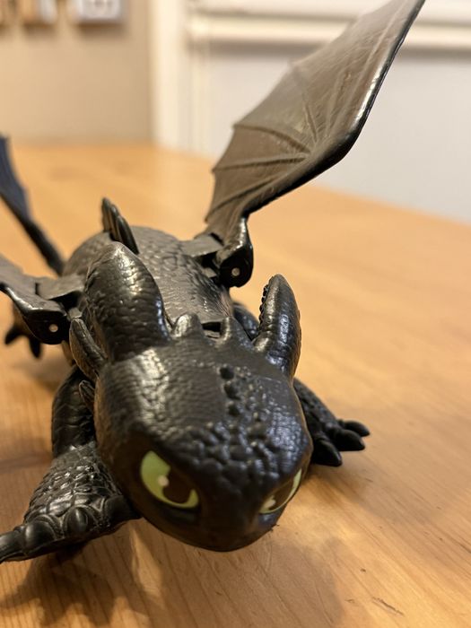 Фігурка дракона Беззубік