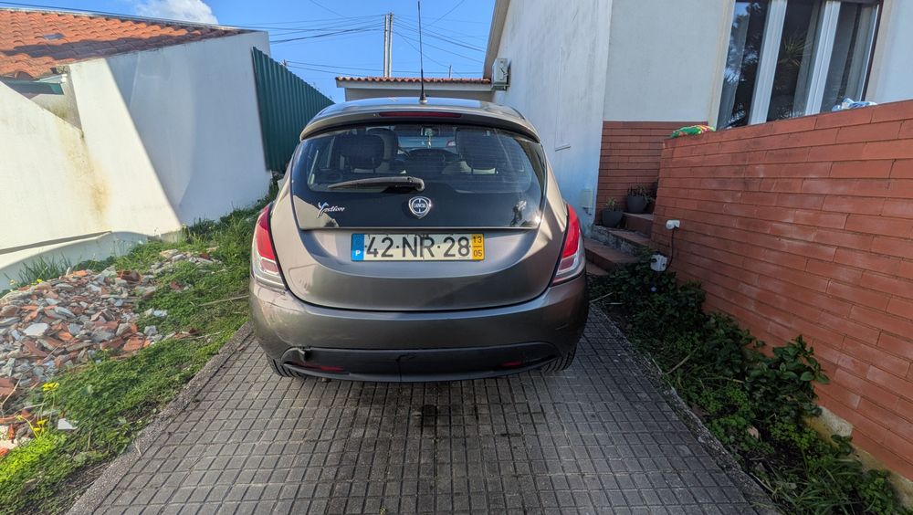 Lancia Ypsilon 1.2 (2014) - Impecável de Mecânica e Interiores