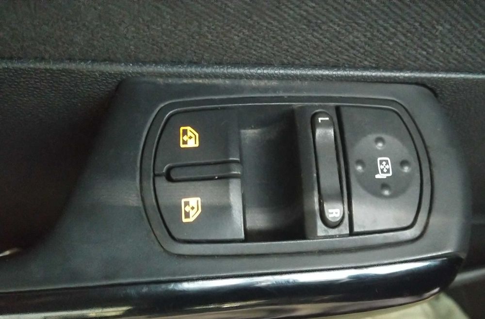 Opel Corsa 1.3 CDTI Ecoflex 95cv (2014) - Fiável e Económico