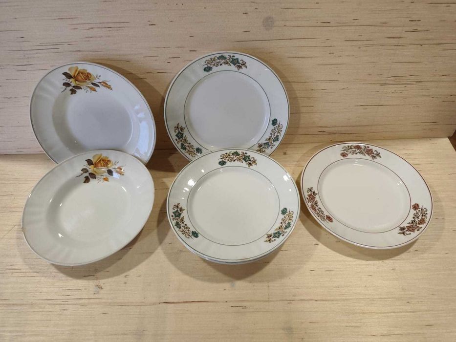 Pratos da Fabrica de Sacavém