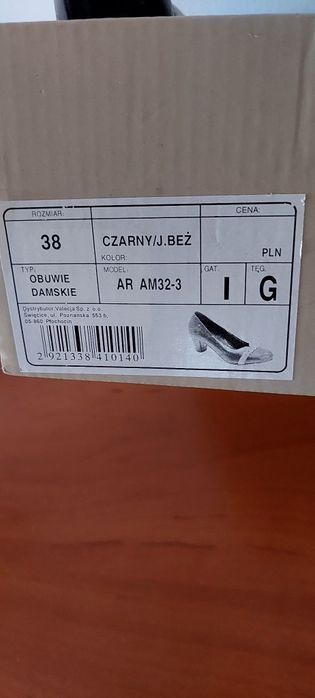 Czarne buty rozmiar 38