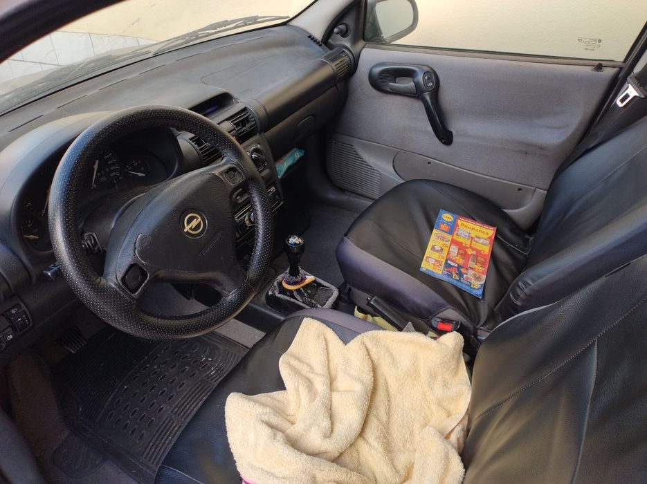 Corsa  B 98 negociável