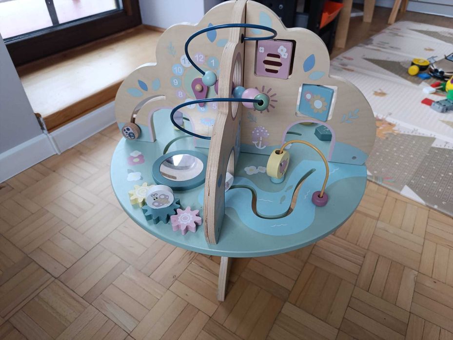 Drewniany stolik edukacyjny drzewko Mamabrum