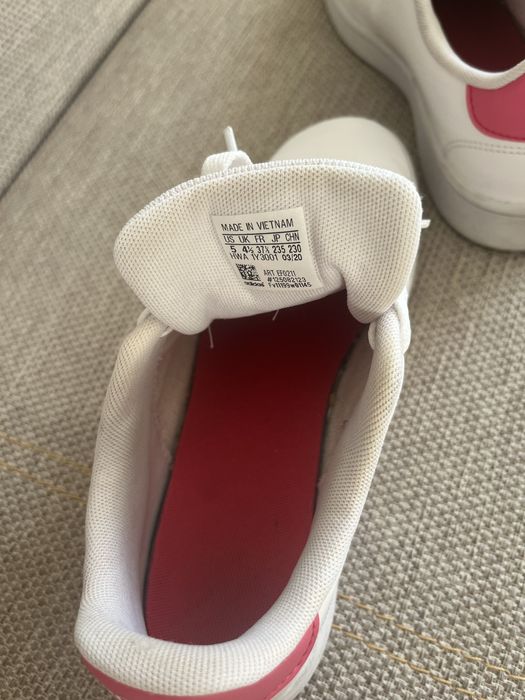 Adidasy adidasa biale