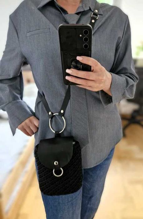 Stylowa, ręcznie robiona czarna torebka mini