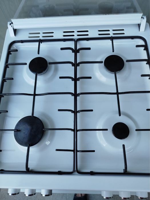 Комбінована плита Beko FSM 62320 GW (газ + електродуховка з конвекцією)