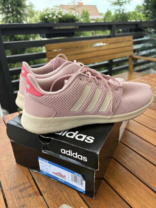 Buty damskie Adidas do biegania QT RACER r.42 różowe