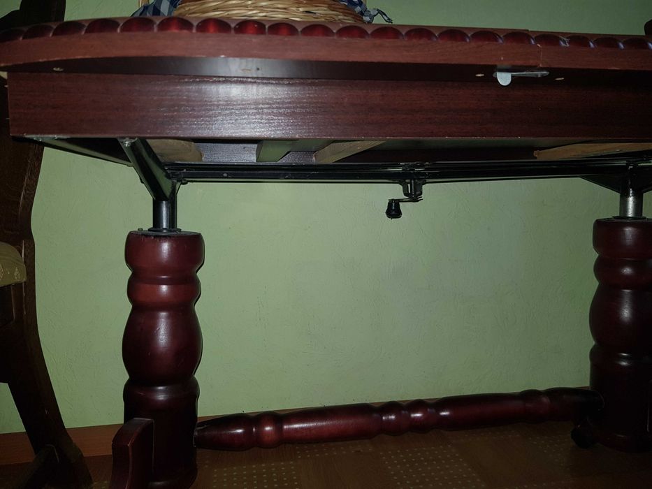 стіл (червоне дерево) з підйомним механізмом