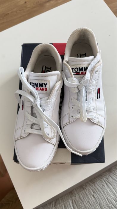Кеди кросівки білі tommy jeans hilfiger 38