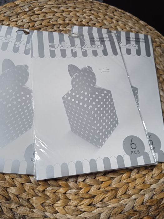 Caixa para prenda, lembrança Novas!