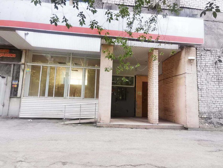 Продаж приміщення вільного призначення по Бульвару Центральному