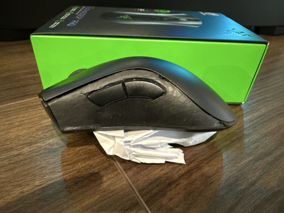 Razer DeathAdder V2 Pro Wireless Gaming Mouse - Usado