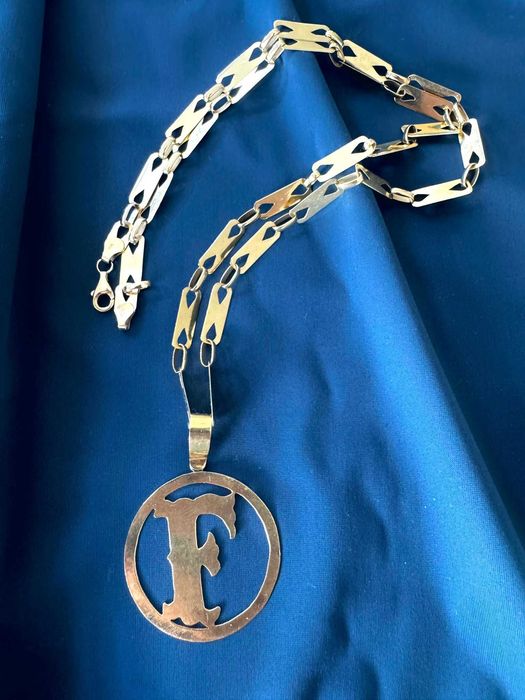 Corrente com Pingente Letra "F" – Ouro 18k Maciço (20.8g)