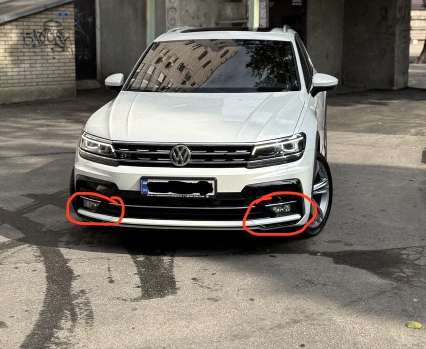 Молдинг, накладка переднього бампера VW Tiguan 2, R-Line 2017-2021