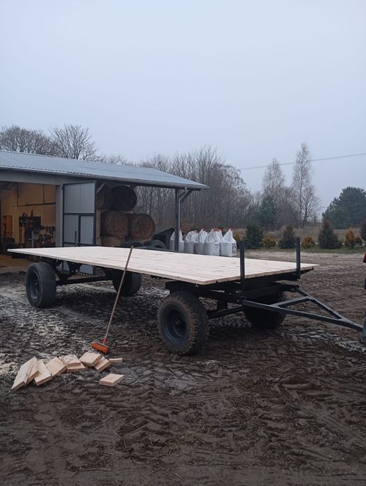 Przyczepa do balotów