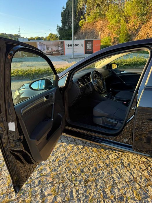 VW Golf VII (7,5) 1.6 TDI 115cv Comfortline | Manutenção Certificada