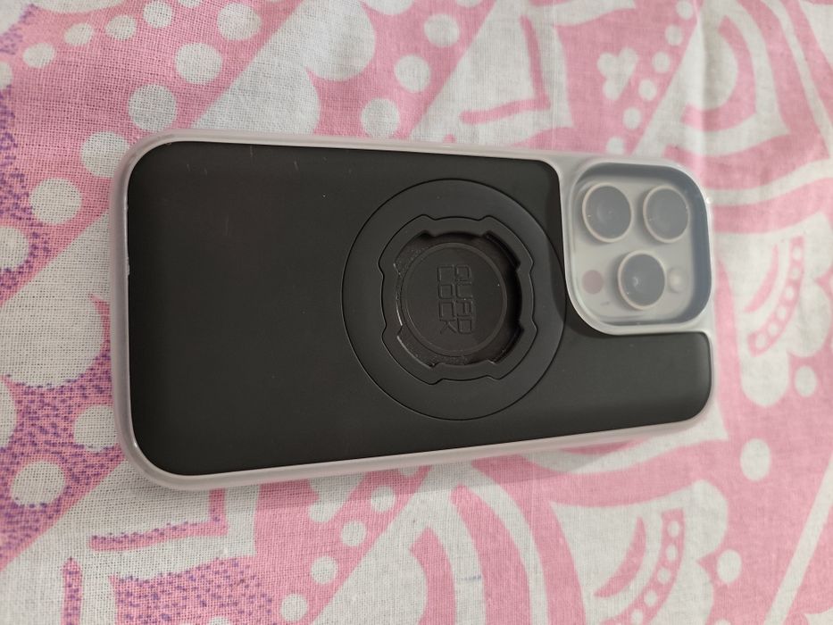 Quadlock PONCHO iPhone 16 Pro