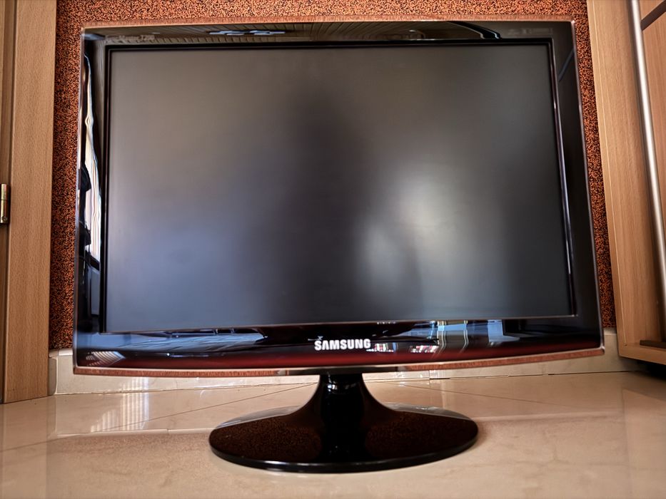 Компʼютерний Монітор