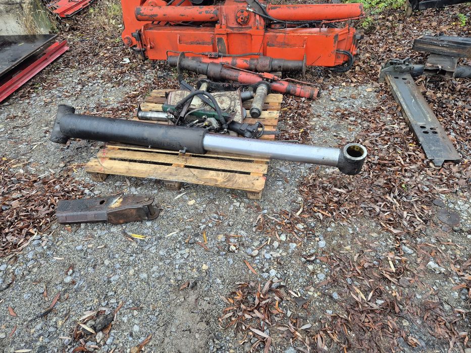 Крани маніпулятори розпридільник палфінгер хіаб та інші