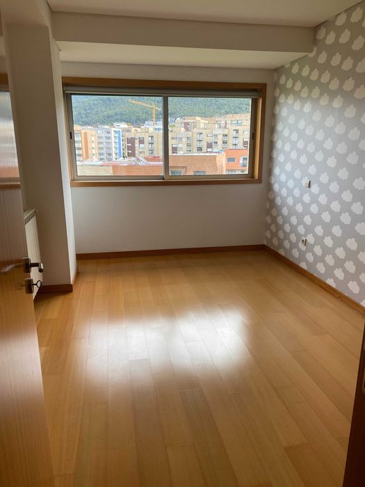 Apartamento T3 para Arrendar - Fraião