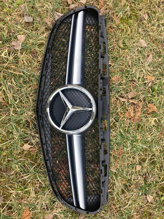 Решетка радиатора Мercedes E W212 2013-2016год.AMG стиль Matte Silver