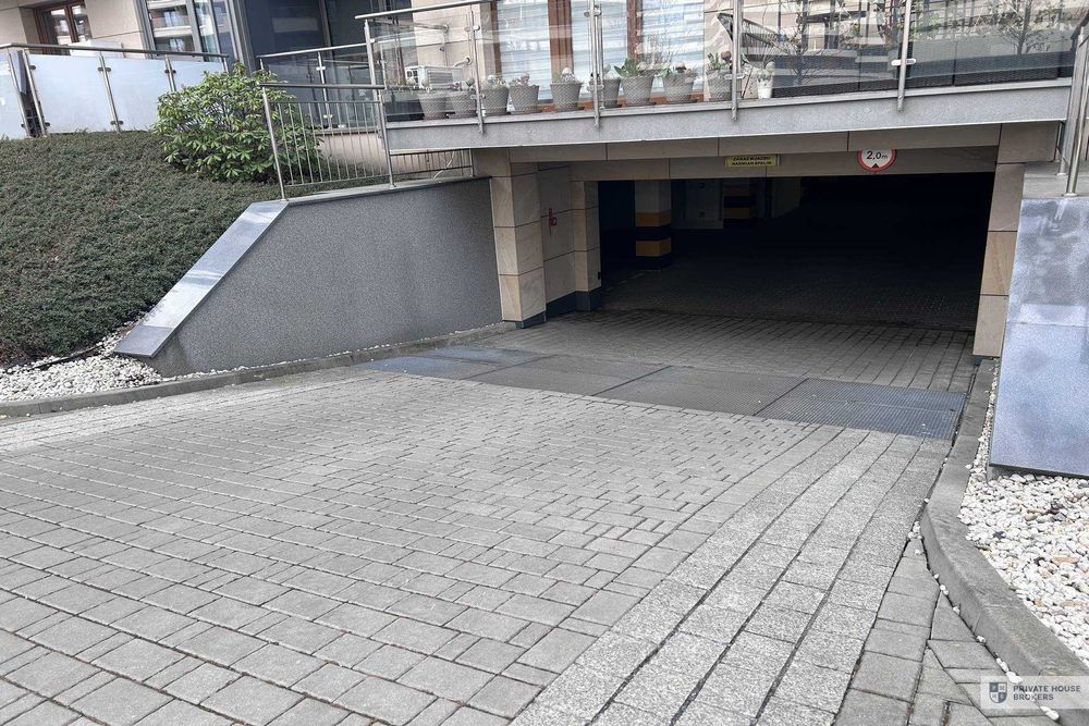 miejsce postojowe Grzegórzecka 67G, Łokietka 8b, Radzikowskiego 98 - Widok 3