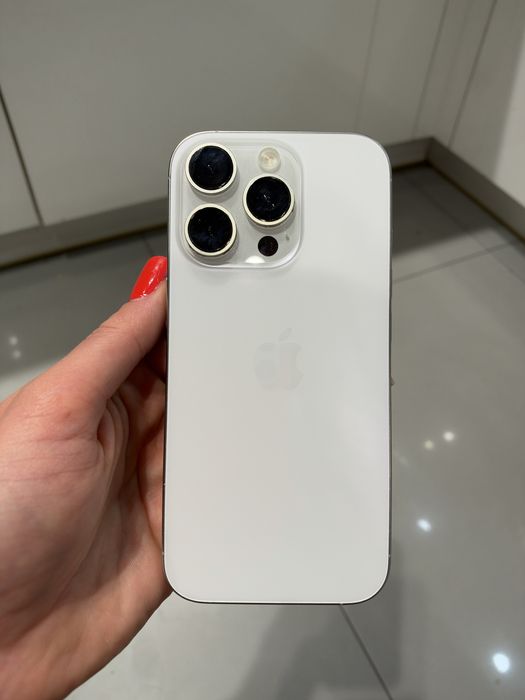 iPhone 16 Pro 128 GB White Titanium | Zadbany | 81% baterii