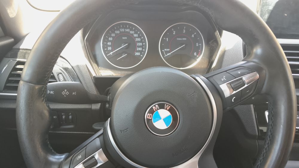 BMW f21 2016 preto