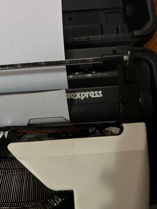 Máquina de escrever antiga