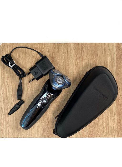 Електробритва  philips series 6000


В і