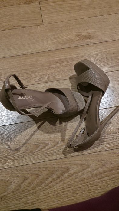 Sandałki  Aldo 37
