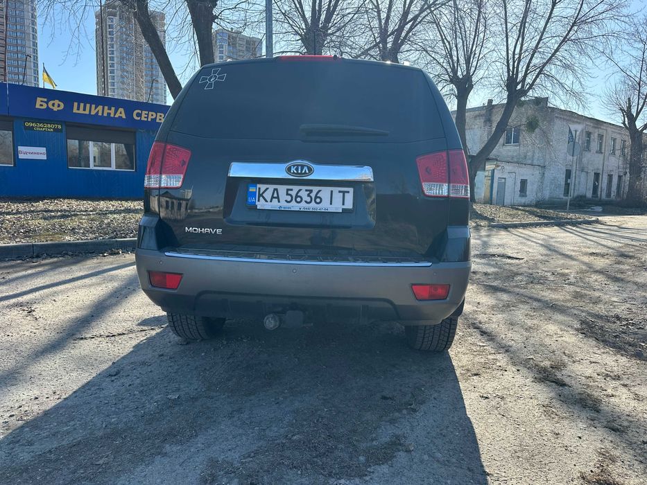 KIA MOHAVE 3.8 2010
