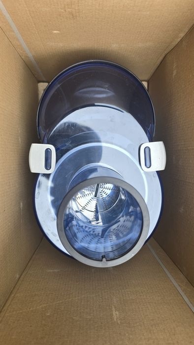 Prawie nowa sokowirówka Bosch MES3000 o mocy 700 W