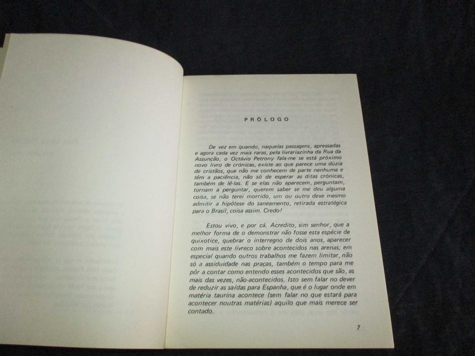 Livro Touros e Provérbios Solilóquio Autografado