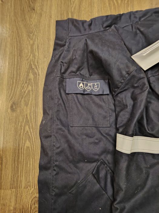 Trudno palna kurtka spawalnicza