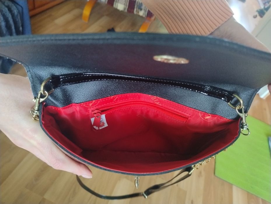 Torebka damska kopertówka Laura Biaggi - pszczółka czarna błyszcząca