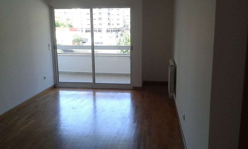 Apartamento T1 com garagem no centro da Solum